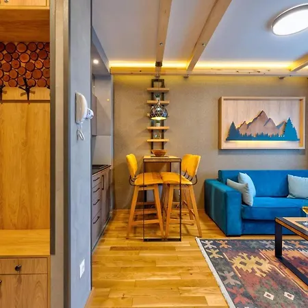 Zlatiborsko Gnezdo - Titova * Ζλάτιμπορ