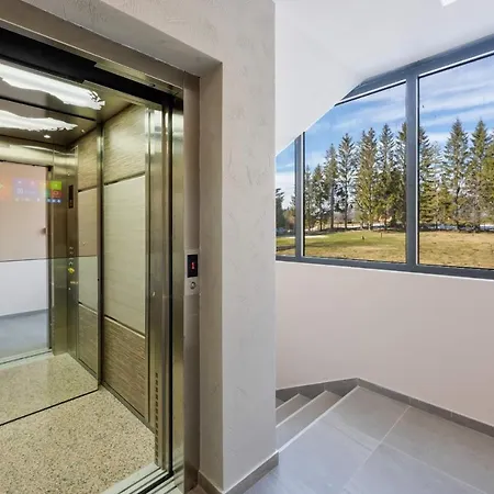 Zlatiborsko Gnezdo - Titova * Ζλάτιμπορ